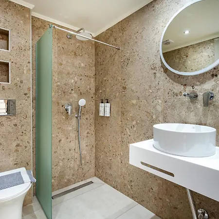 Waterside Λιμενάρια