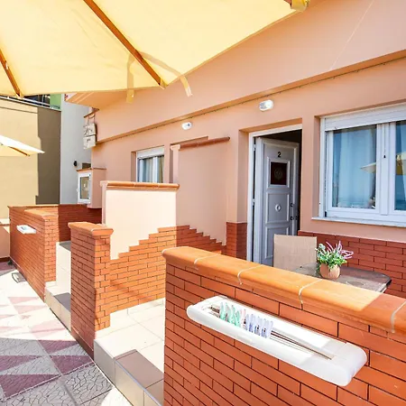 Waterside Λιμενάρια