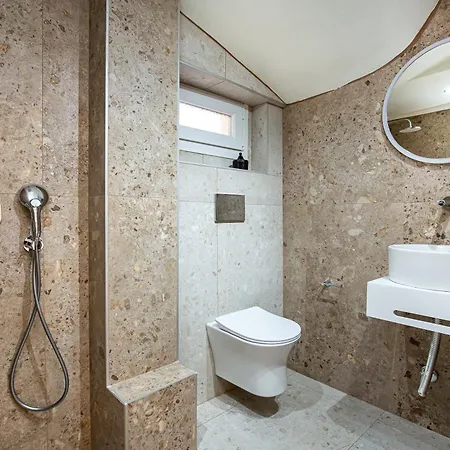 Waterside شقة فندقية