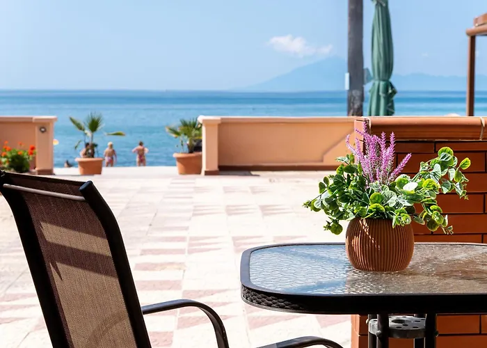 Waterside Aparthotel